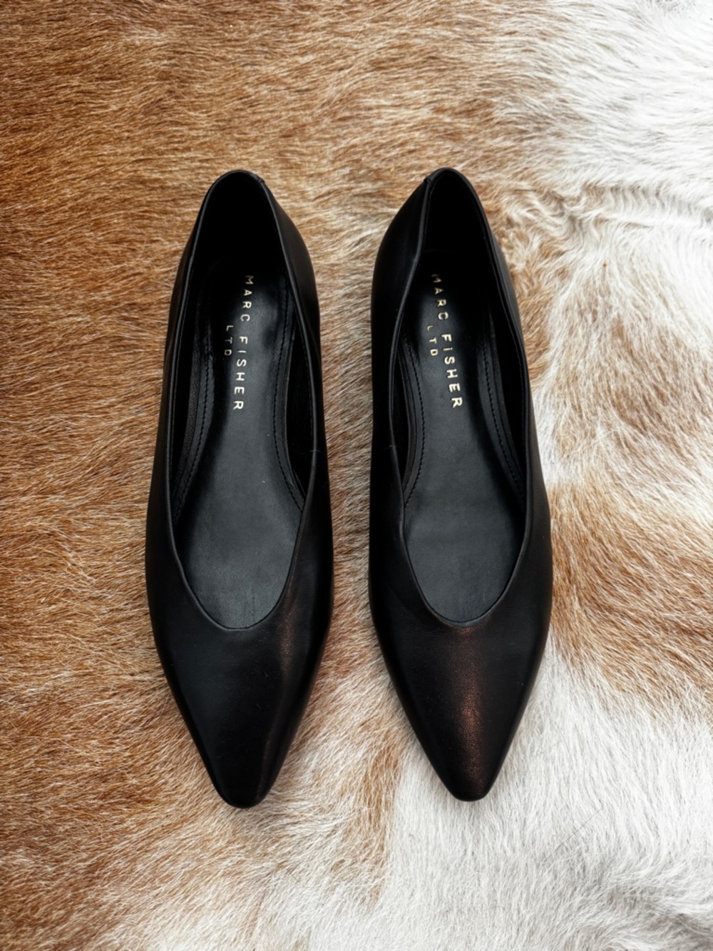 Marc Fisher Leather Flats size 36.5. Brand new!